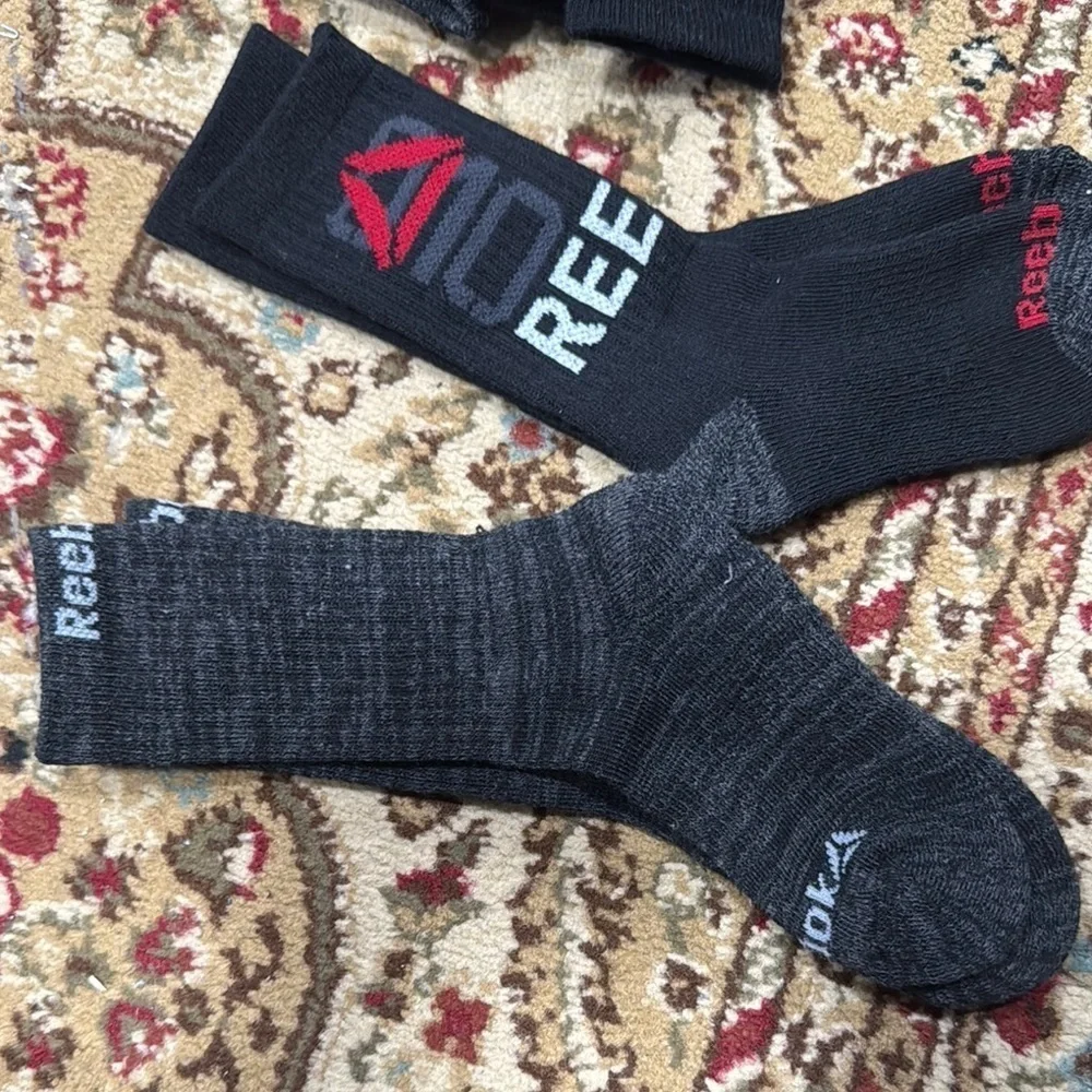5 Reebok kids  Black Socks